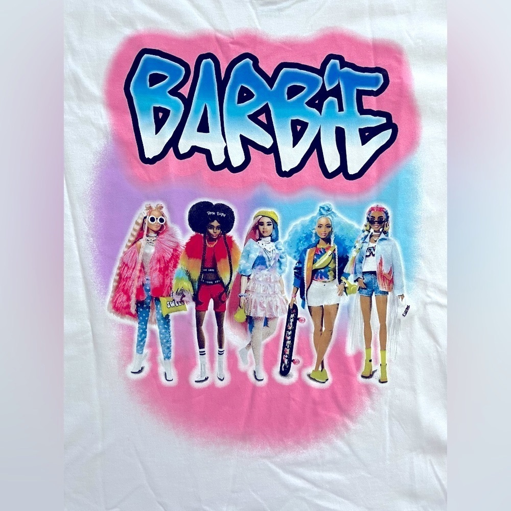 Barbie graphic short sleeve tshirt size large NWOT